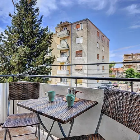 Apartament Lina